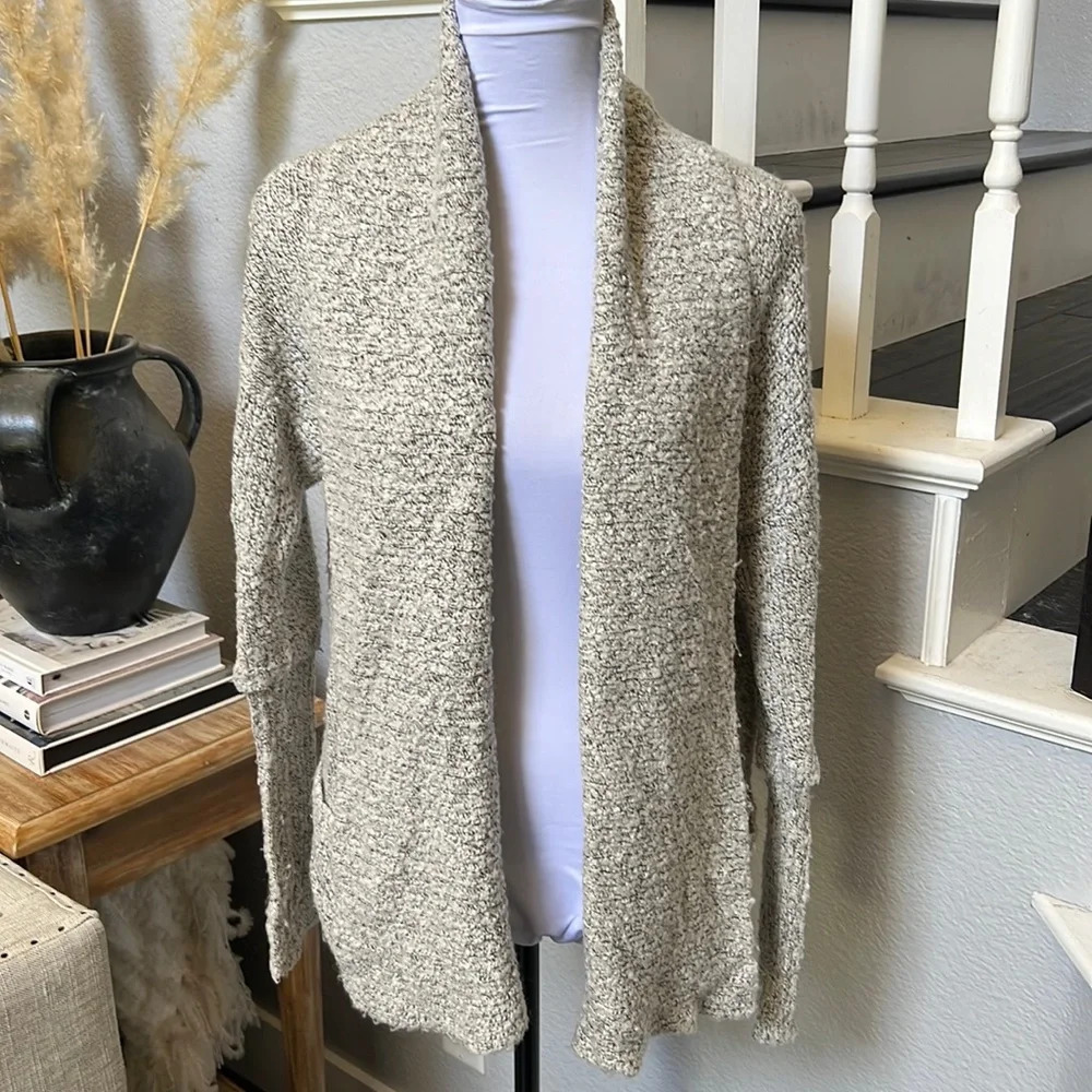 BCBGeneration Light Gray Shawl Long Sleeve Size Large